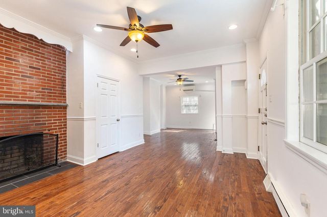 244 S 9TH ST, Philadelphia, PA 19107