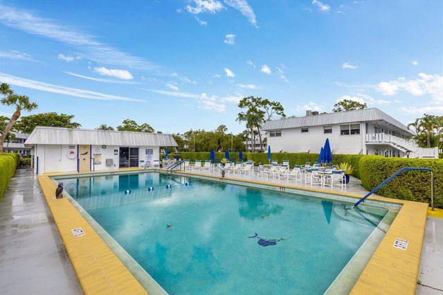 2929 SE Ocean Boulevard 130, Stuart, FL 34996