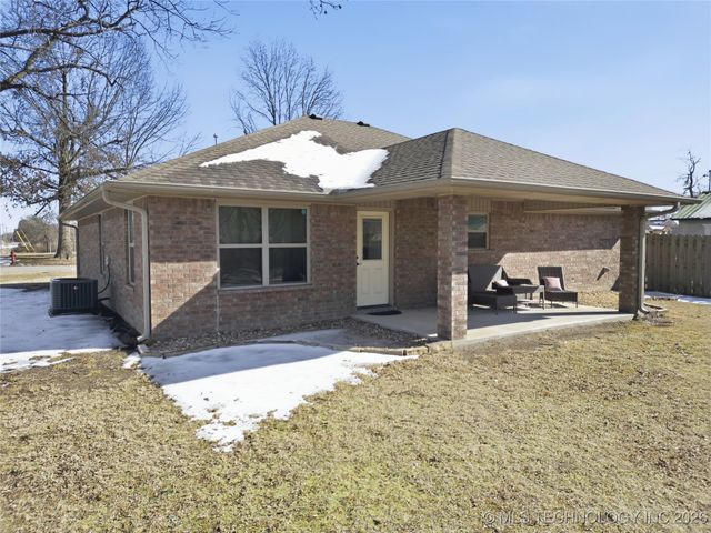 805 5th Street, Stigler, OK 74462