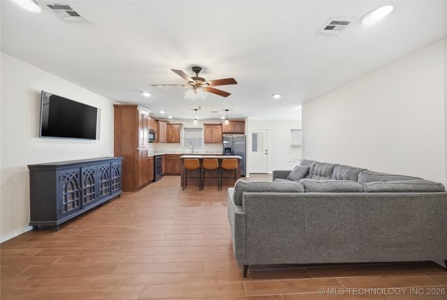 805 5th Street, Stigler, OK 74462