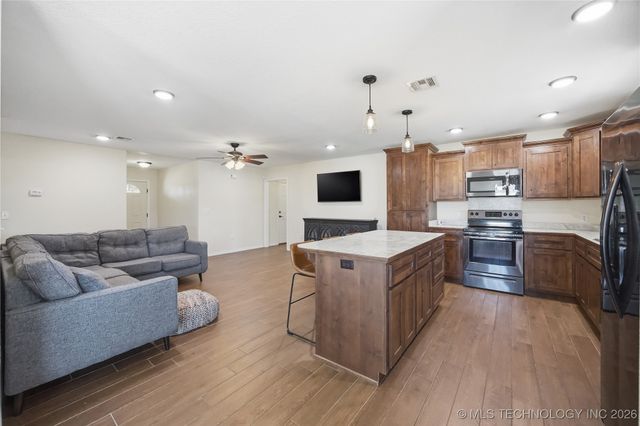 805 5th Street, Stigler, OK 74462