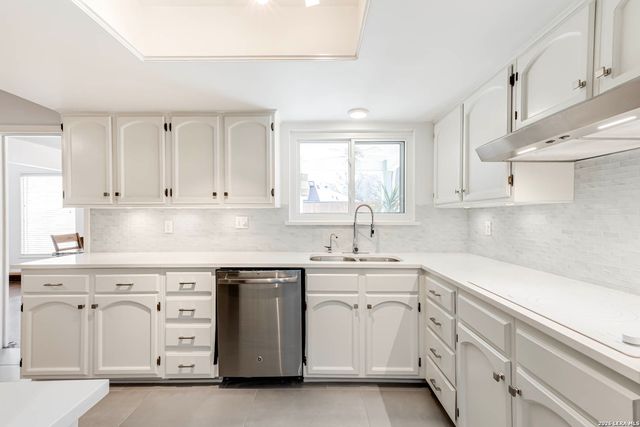 13106 Hill Forest, San Antonio, TX 78230