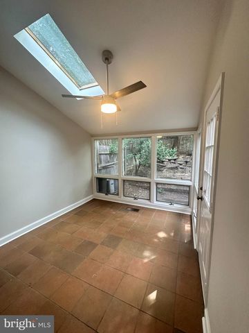 728 S ROYAL ST S, Alexandria, VA 22314
