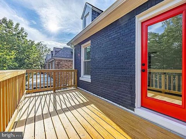 311 LONGFELLOW STREET, Washington, DC 20011