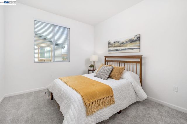 30 Cypress Ct, Pittsburg, CA 94565