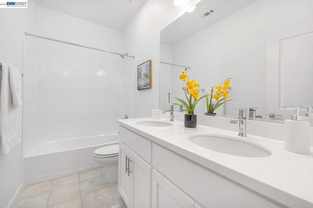 30 Cypress Ct, Pittsburg, CA 94565