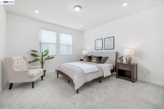 30 Cypress Ct, Pittsburg, CA 94565