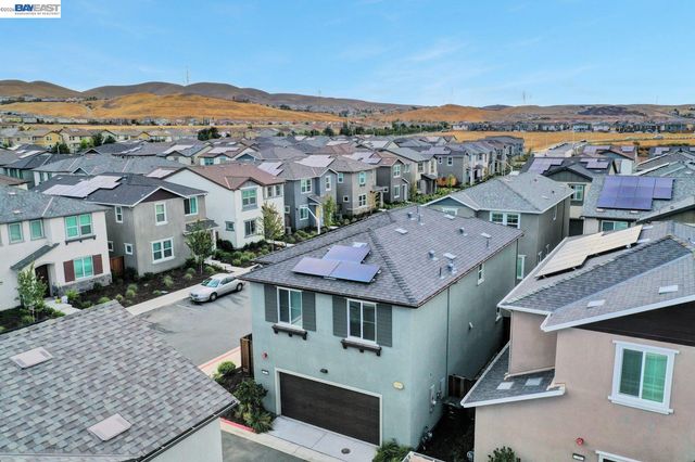 30 Cypress Ct, Pittsburg, CA 94565