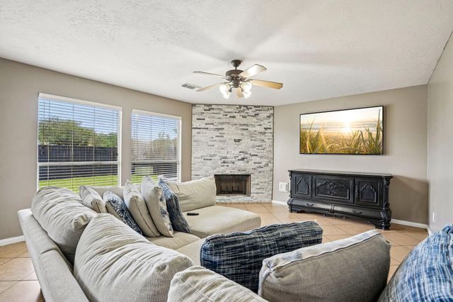 5119 Laurynnbrook Drive, Pasadena, TX 77505
