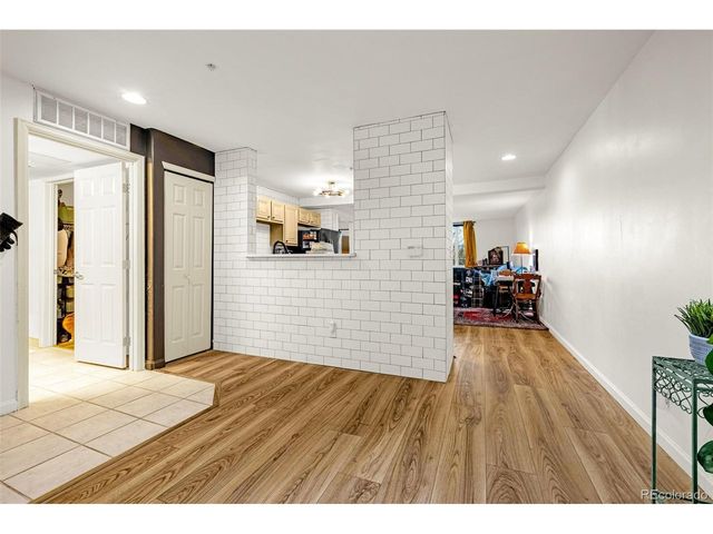 5201 S Fox St 303, Littleton, CO 80120