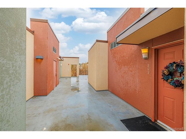 5201 S Fox St 303, Littleton, CO 80120