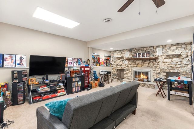1243 Rick Court, Joliet, IL 60431