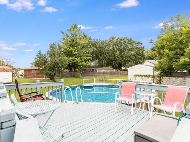 1243 Rick Court, Joliet, IL 60431