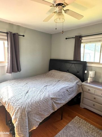 8430 Darlene Street, Warren, MI 48093
