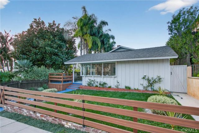 225 Iris Avenue, Corona Del Mar, CA 92625