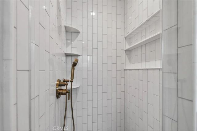 225 Iris Avenue, Corona Del Mar, CA 92625