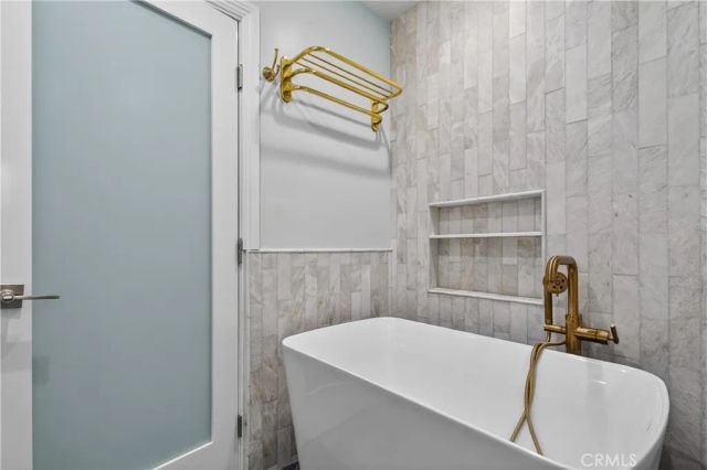 225 Iris Avenue, Corona Del Mar, CA 92625