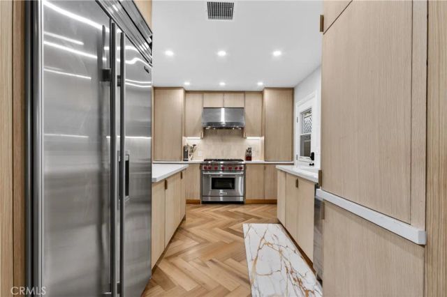 225 Iris Avenue, Corona Del Mar, CA 92625