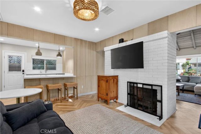 225 Iris Avenue, Corona Del Mar, CA 92625