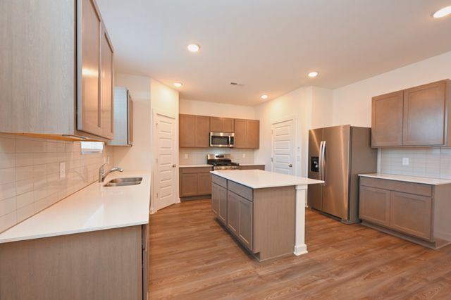 5203 Cothron Dr, White House, TN 37188