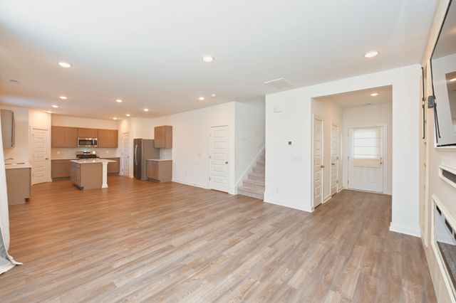 5203 Cothron Dr, White House, TN 37188