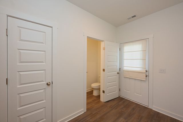 5203 Cothron Dr, White House, TN 37188