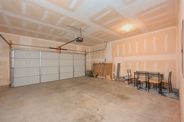 5203 Cothron Dr, White House, TN 37188