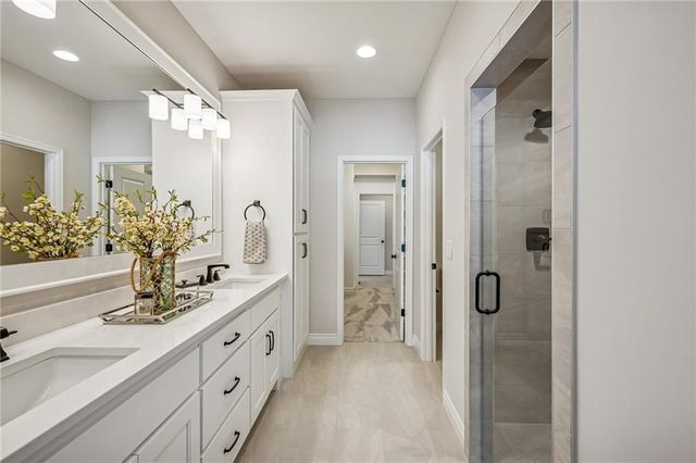 11413 S Waterford Drive, Olathe, KS 66061