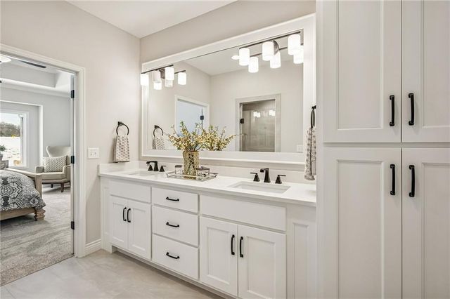11413 S Waterford Drive, Olathe, KS 66061