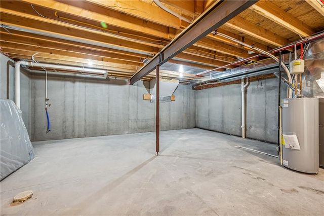 11413 S Waterford Drive, Olathe, KS 66061