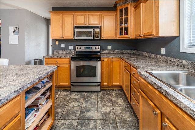 898 Kirsch Street, Carbondale, IL 62901