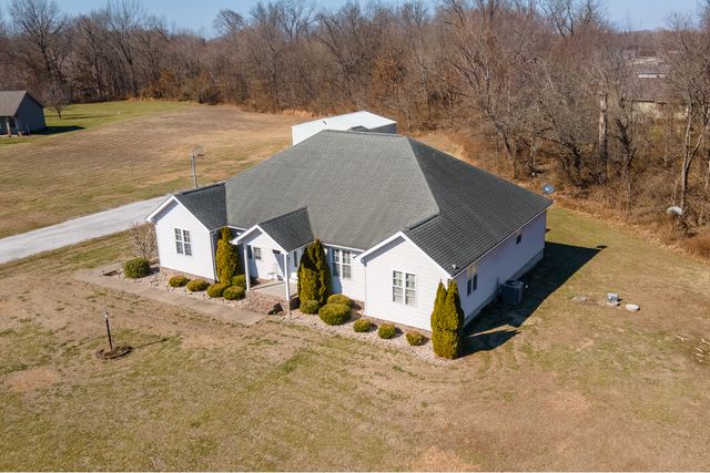 898 Kirsch Street, Carbondale, IL 62901