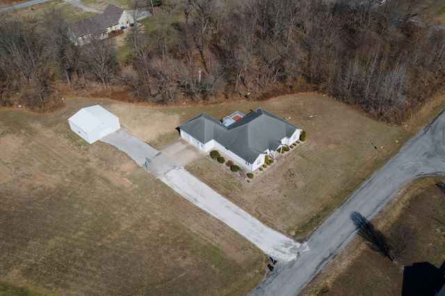 898 Kirsch Street, Carbondale, IL 62901