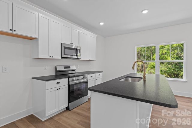 214 Lockhard Circle, Troutman, NC 28166