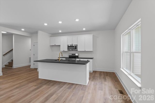 214 Lockhard Circle, Troutman, NC 28166