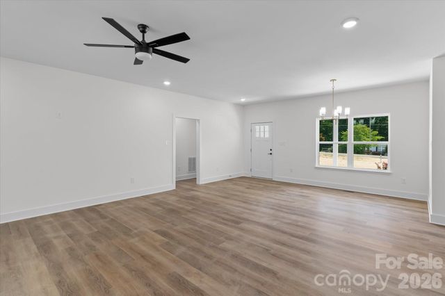 214 Lockhard Circle, Troutman, NC 28166