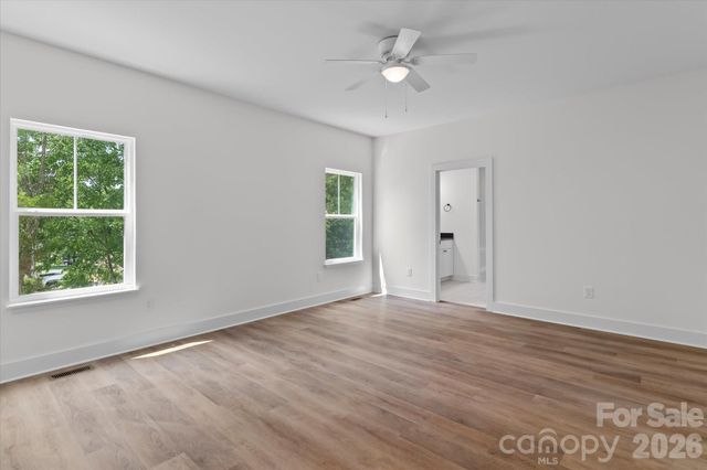214 Lockhard Circle, Troutman, NC 28166