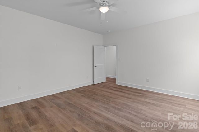 214 Lockhard Circle, Troutman, NC 28166