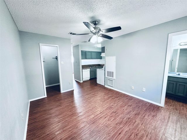 3702 S Second ST 107, Austin, TX 78704