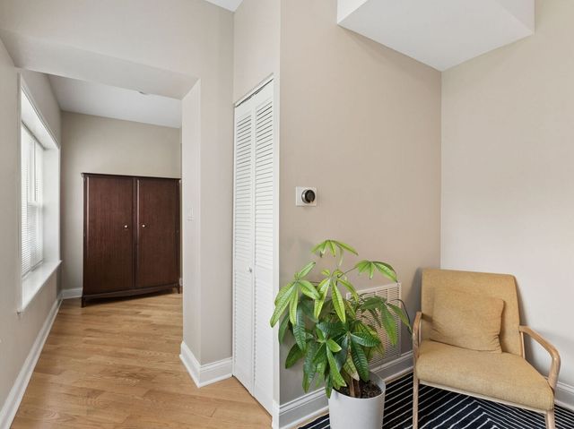 4650 N Saint Louis Avenue 1D, Chicago, IL 60625
