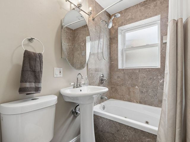 4650 N Saint Louis Avenue 1D, Chicago, IL 60625