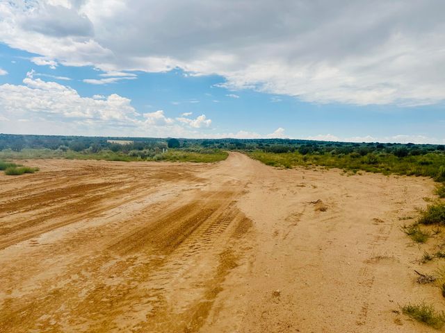 5214 Nambe Road NE, Rio Rancho, NM 87144