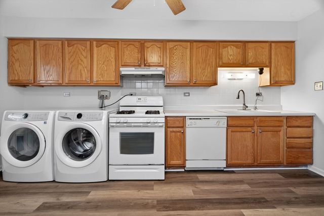 9156 W 161st Place, Orland Hills, IL 60487