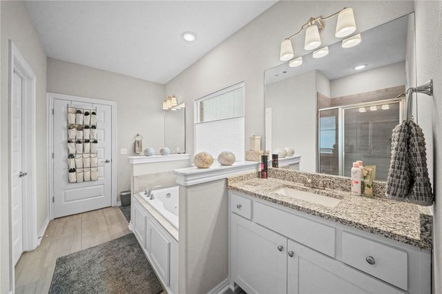 7648 Phoenix Avenue, Springdale, AR 72762
