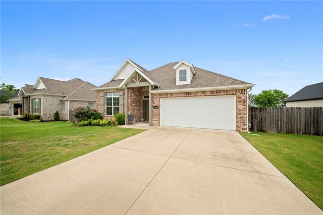 7648 Phoenix Avenue, Springdale, AR 72762