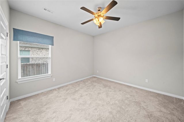 7648 Phoenix Avenue, Springdale, AR 72762
