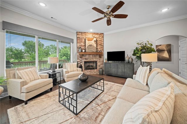 7648 Phoenix Avenue, Springdale, AR 72762