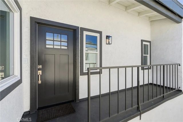 203 Cedar Street, Newport Beach, CA 92663
