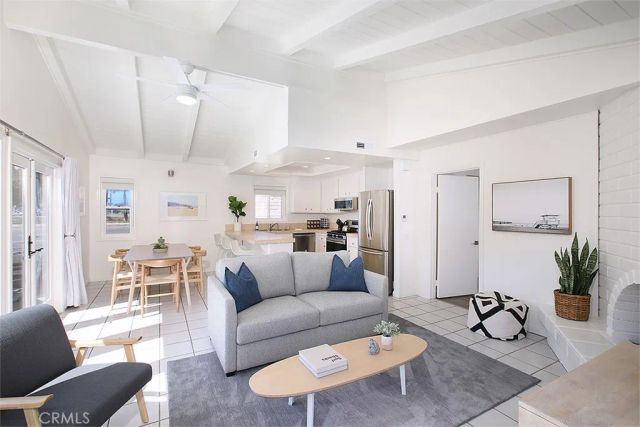 203 Cedar Street, Newport Beach, CA 92663
