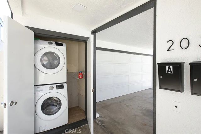 203 Cedar Street, Newport Beach, CA 92663
